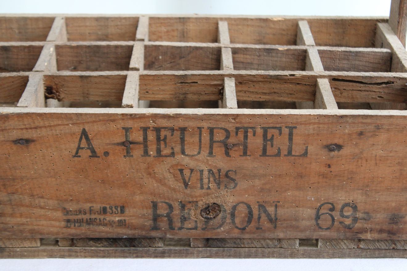 Wooden bottle locker