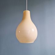 Suspension scandinave bulbeuse en opaline jaune, 1960