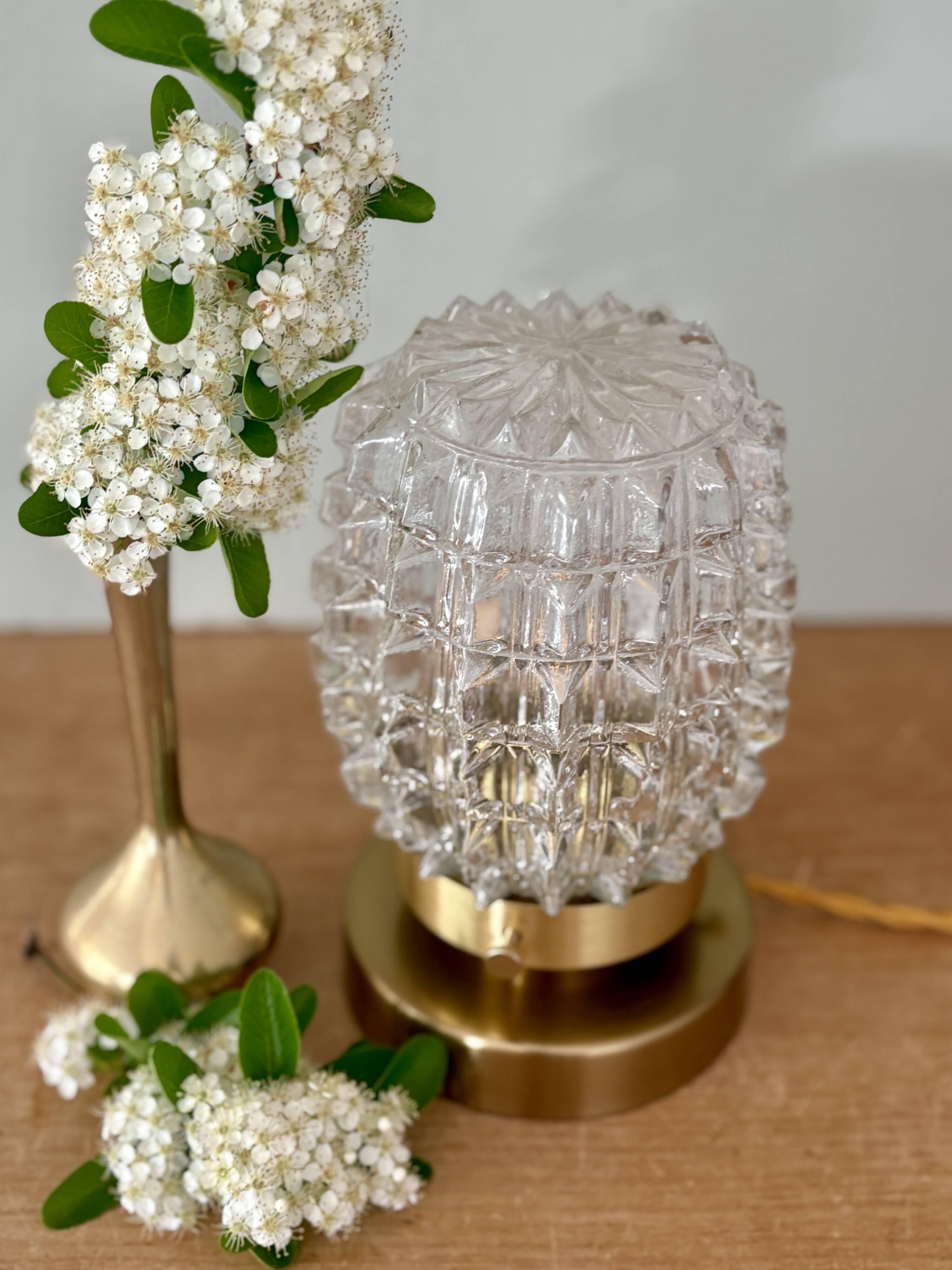 Vintage globe table lamp in transparent molded glass