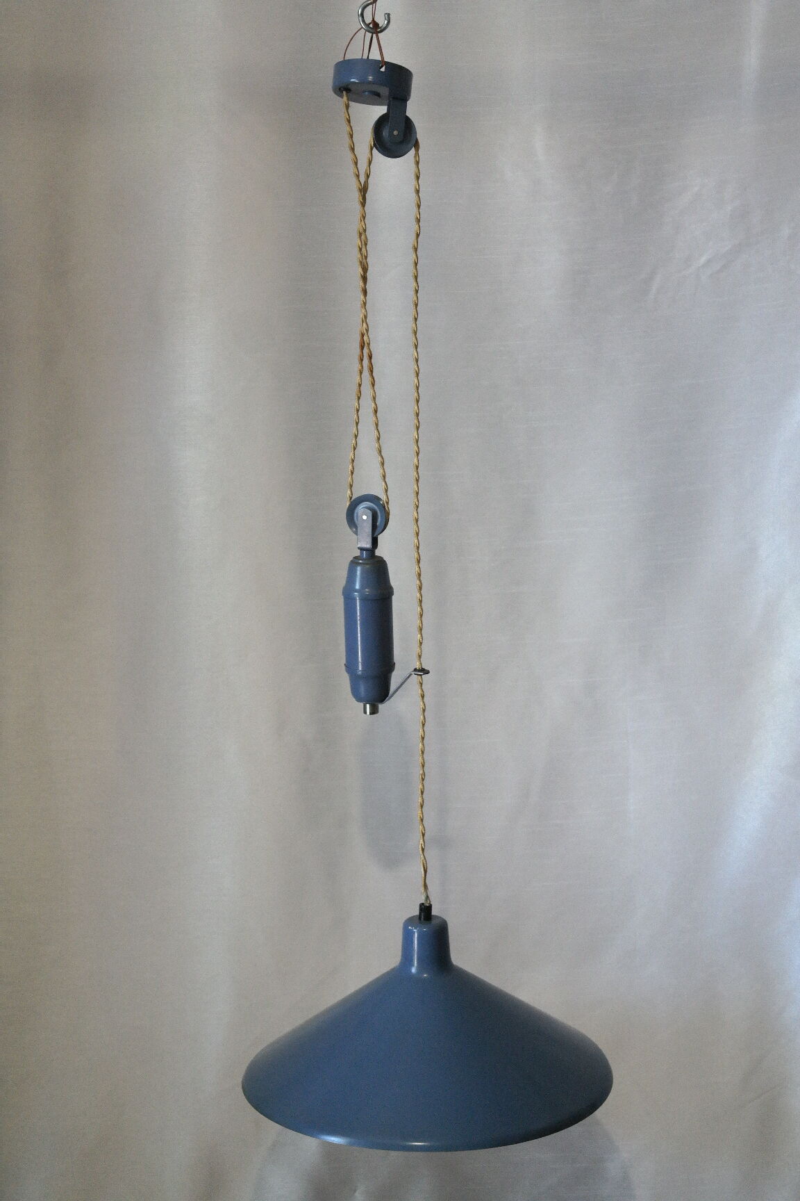 Suspension enamelled sheet metal rises drop vintage blue
