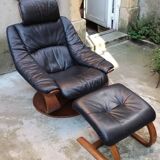 Black leather armchair + footrest