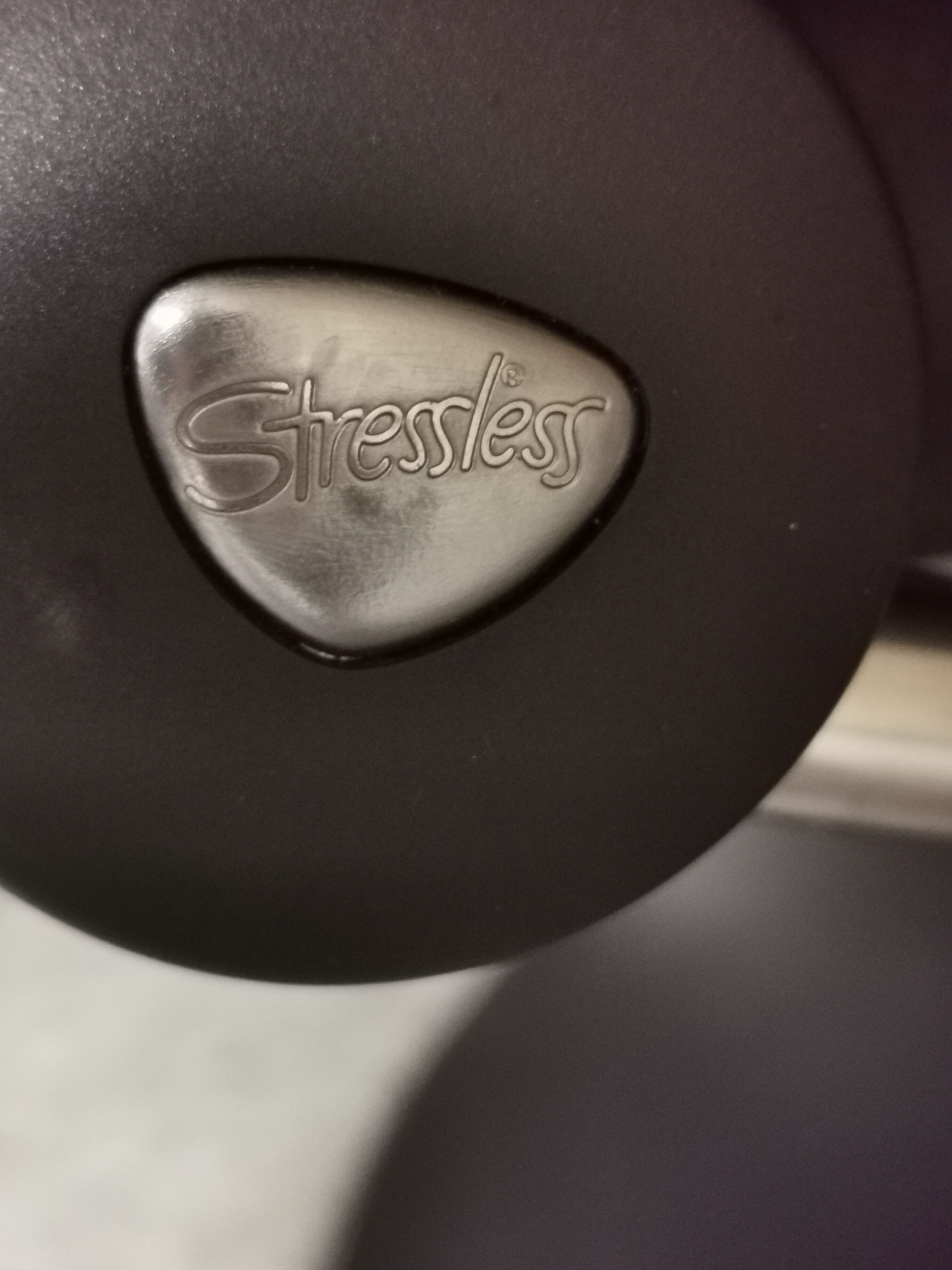 Stressless chair ekorness jazz grained leather and his foot rests