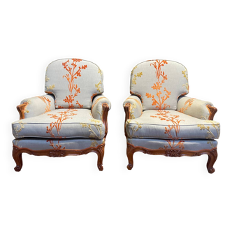 Paire de fauteuils bergères de style Louis XV