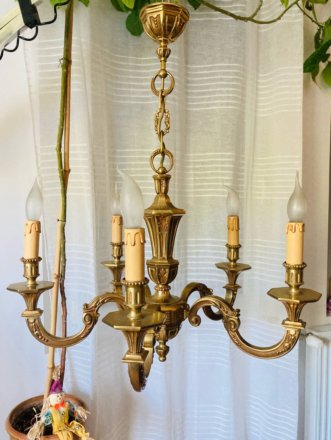 Louis XVI chandelier, 20th century, in solid gilded bronze