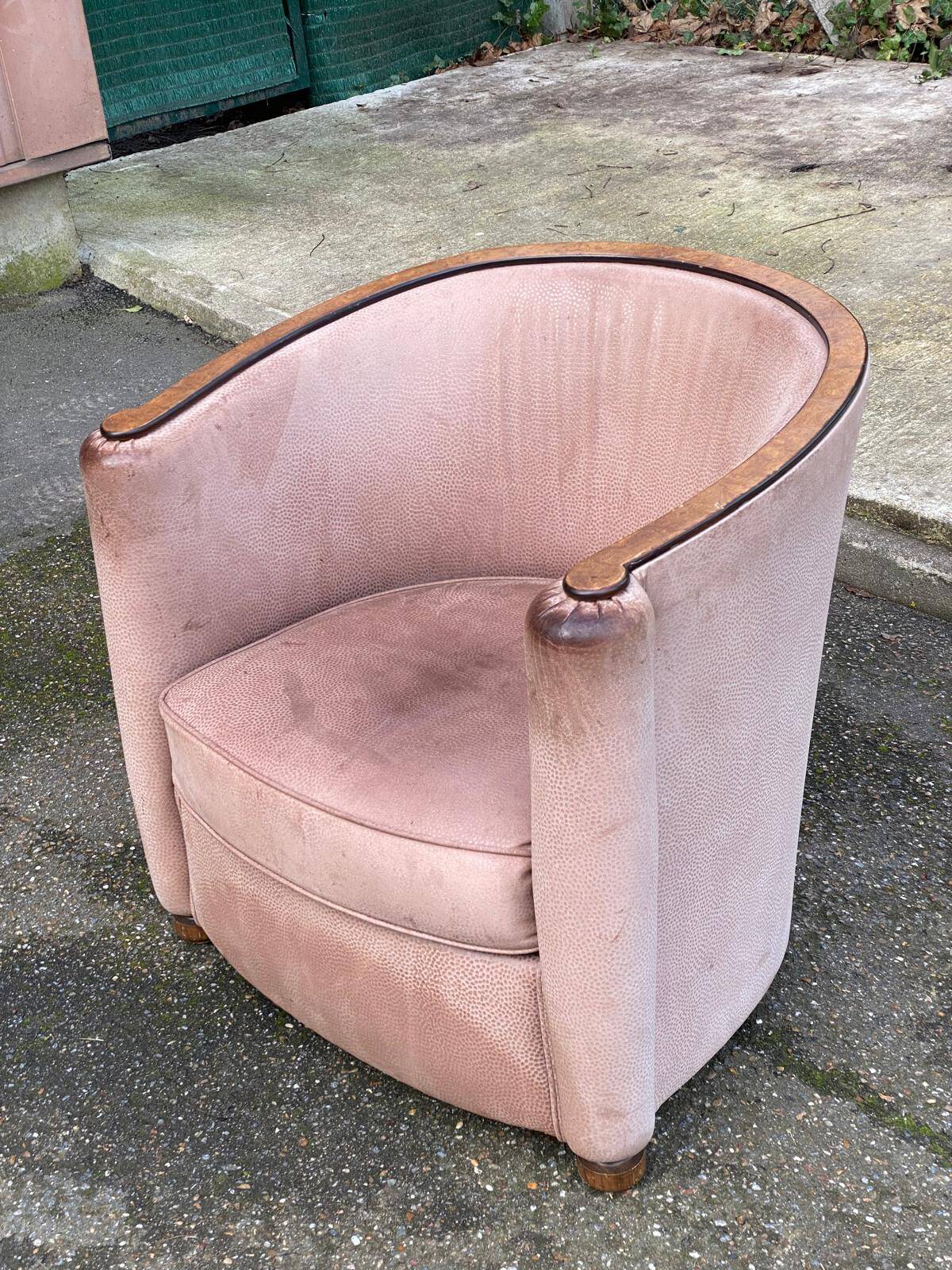 Art Deco club armchair Daisy Simon in beige leather and wood.