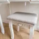 Coiffeuse vintage blanche avec tabouret et miroir