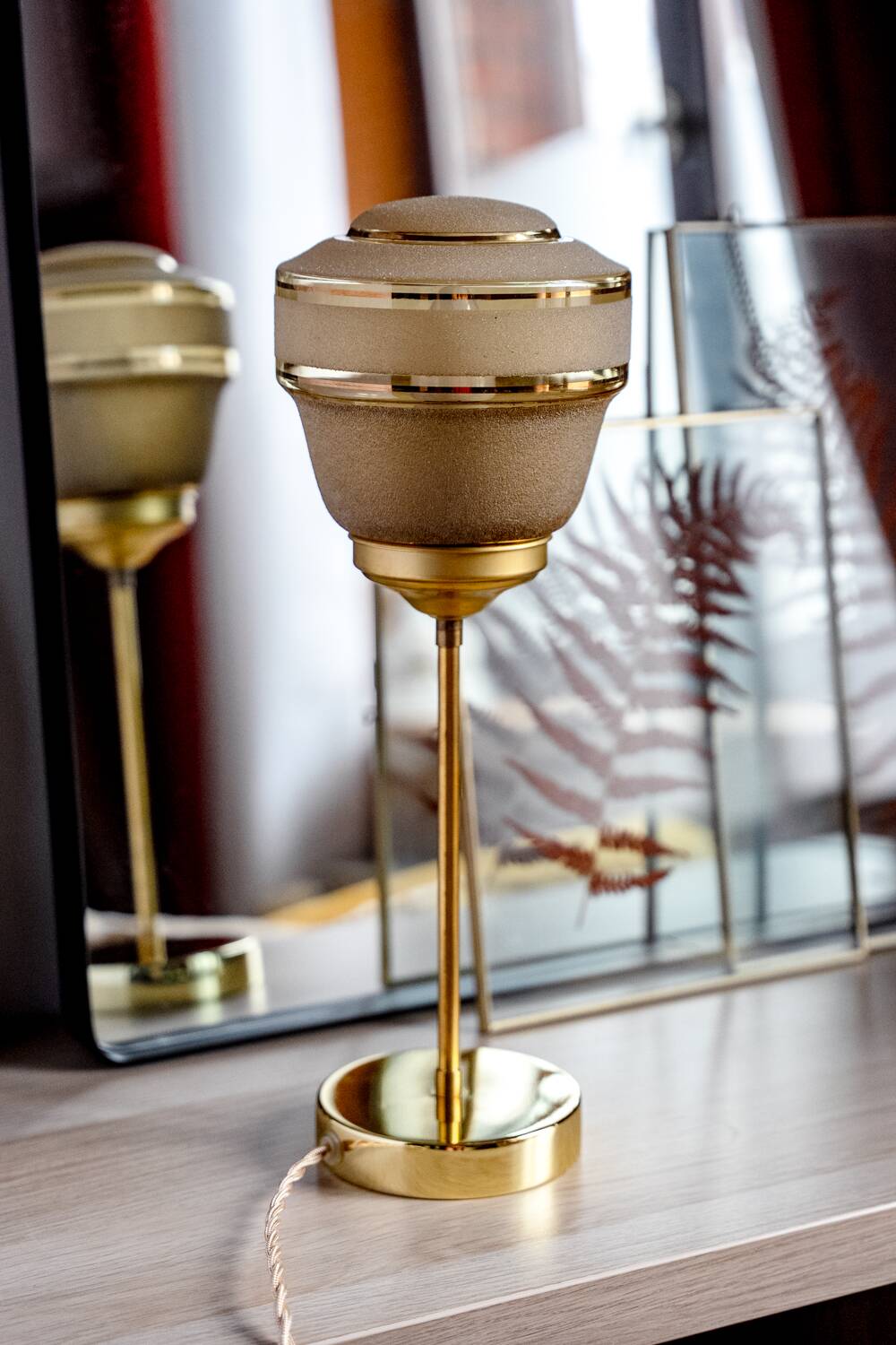 Lampe à poser avec globe vintage