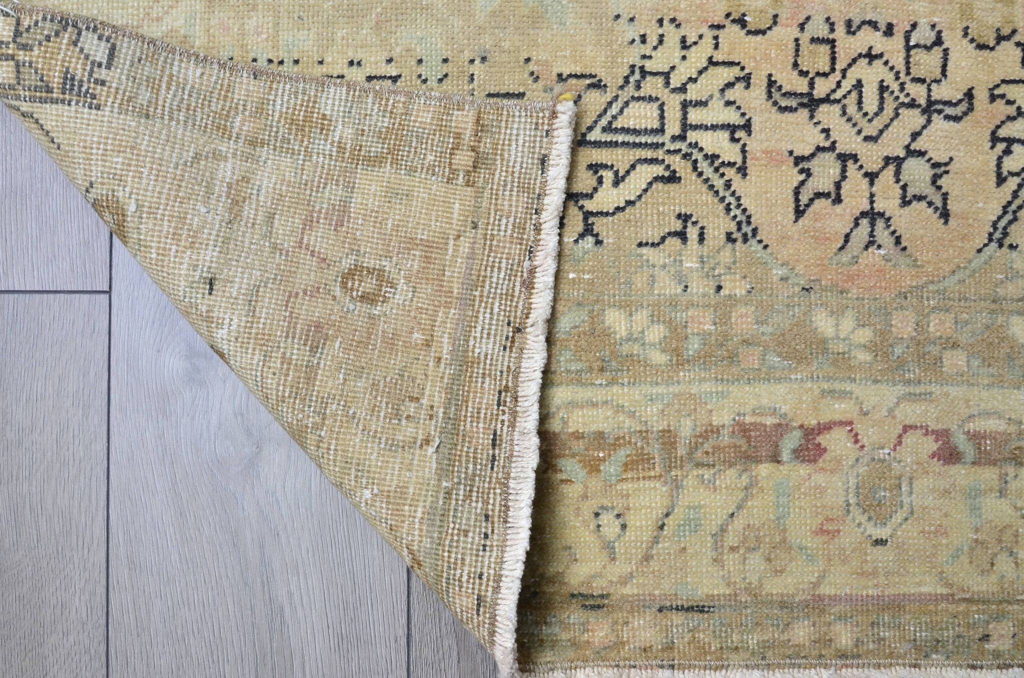 Tapis vintage antique neutre sku 2502