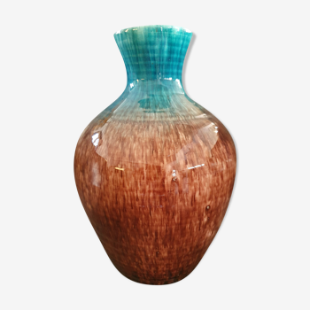 Accolay vase