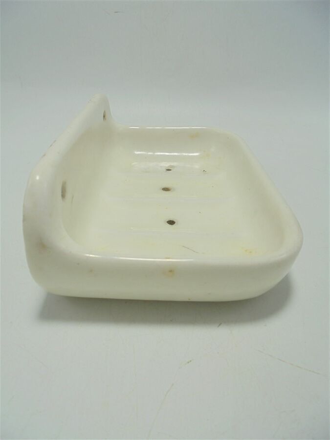 Wall soap dish
