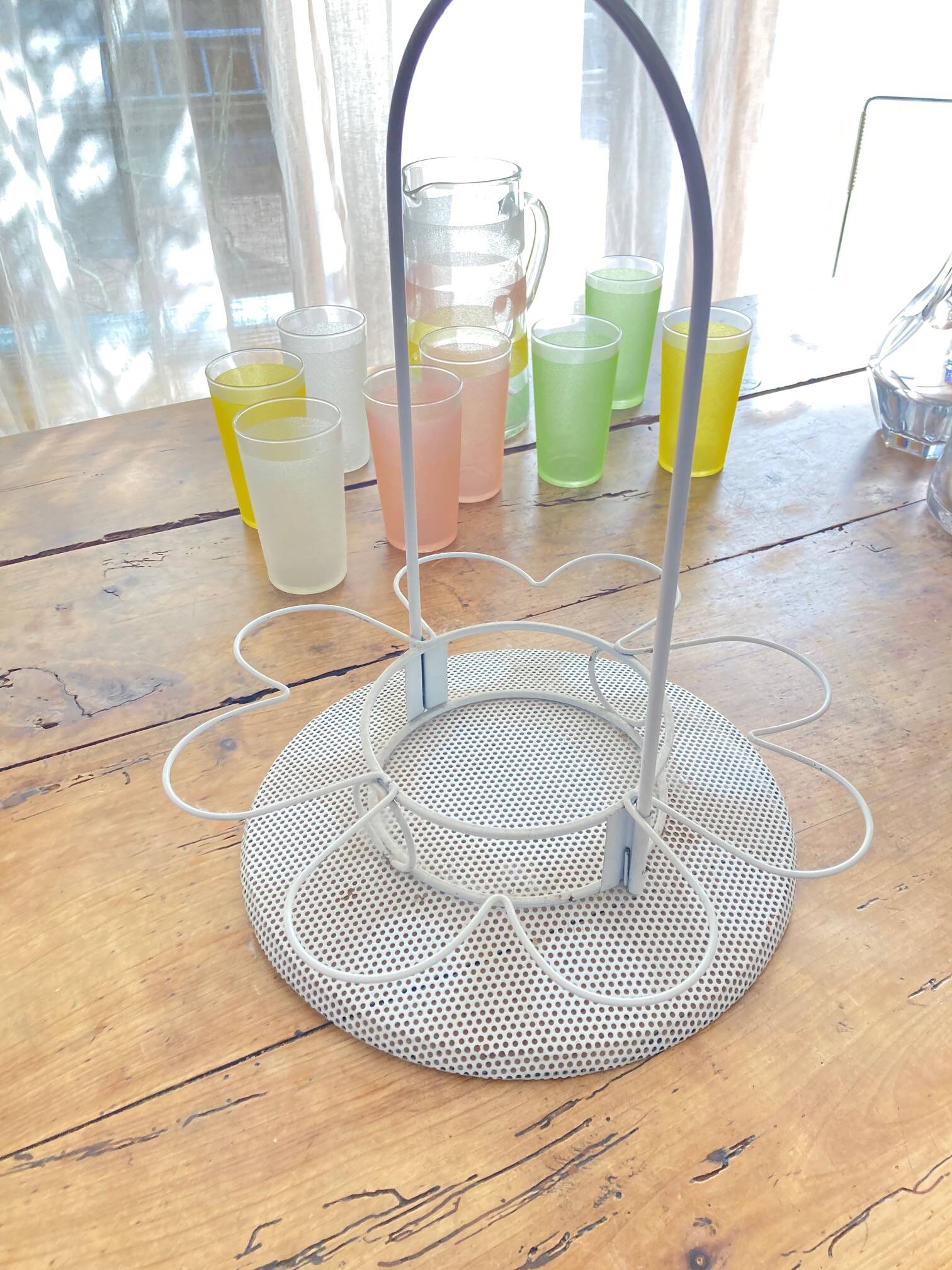 Fruit juice and lemonade service