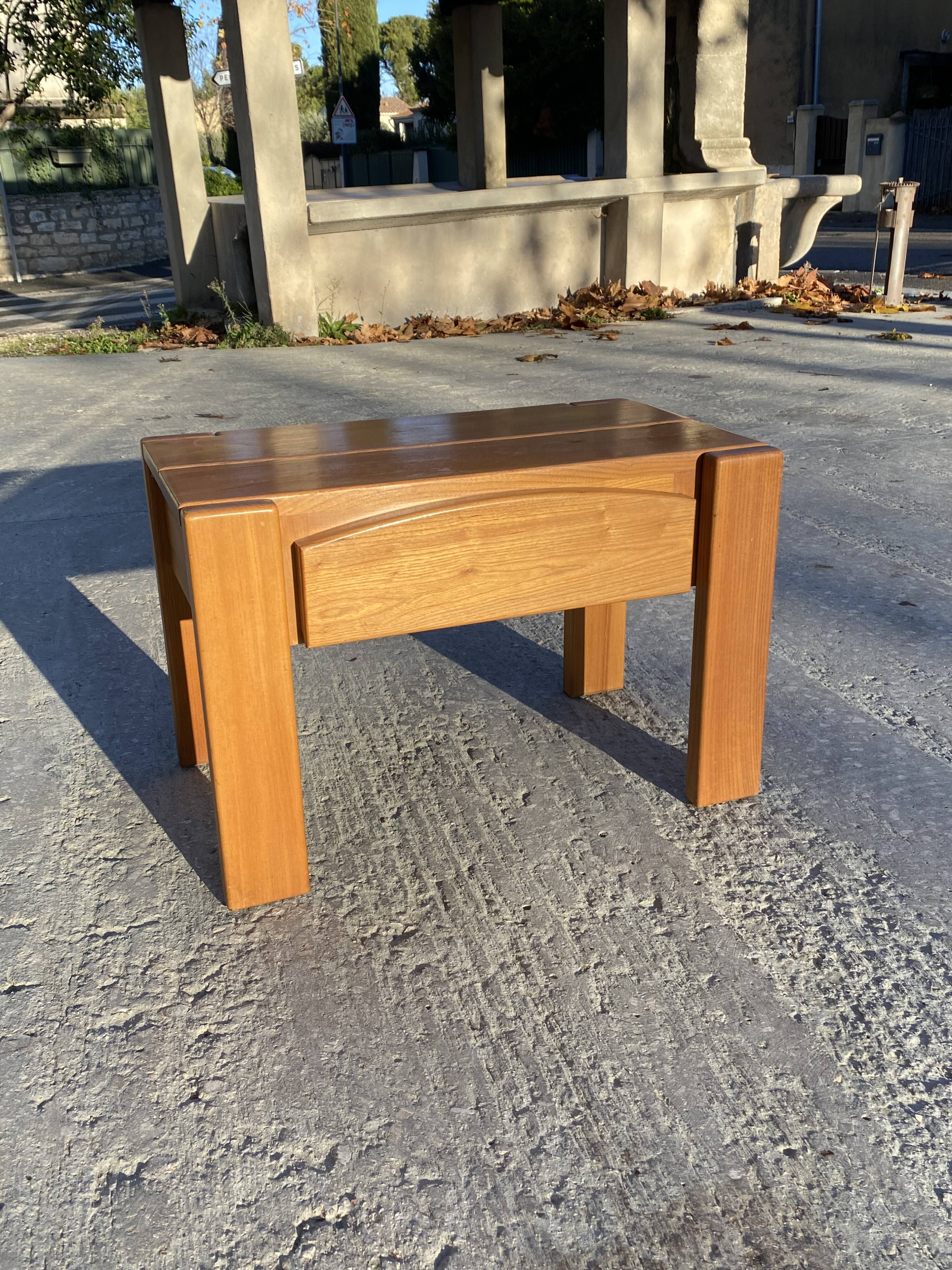 Regain / chapo Chevet en orme massif  1 tiroir en ceinture 1980 Signé