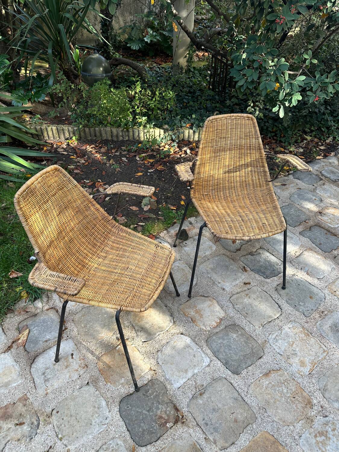 Paire de fauteuils en rotin et métal -1950/1960