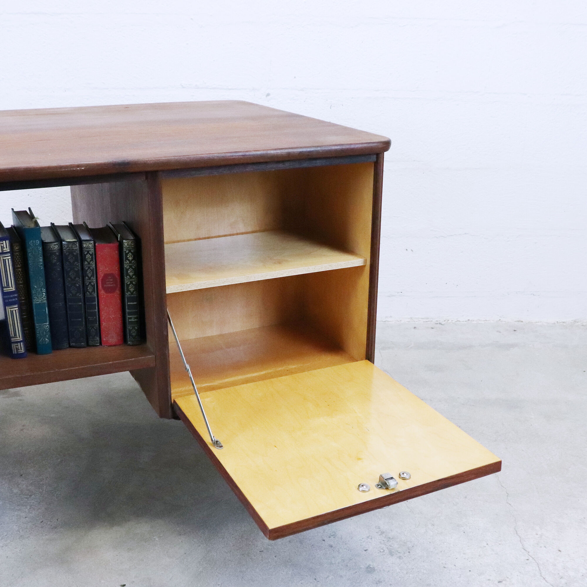 Pebble-shaped desk Sweden 1960
