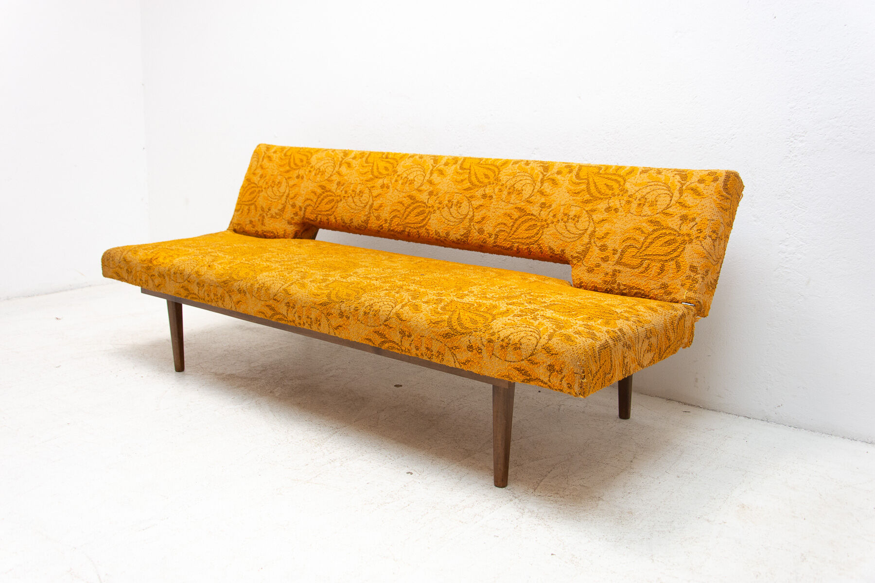 Folding daybed by Miroslav Navrátil, 1960´s, Czechoslovakia