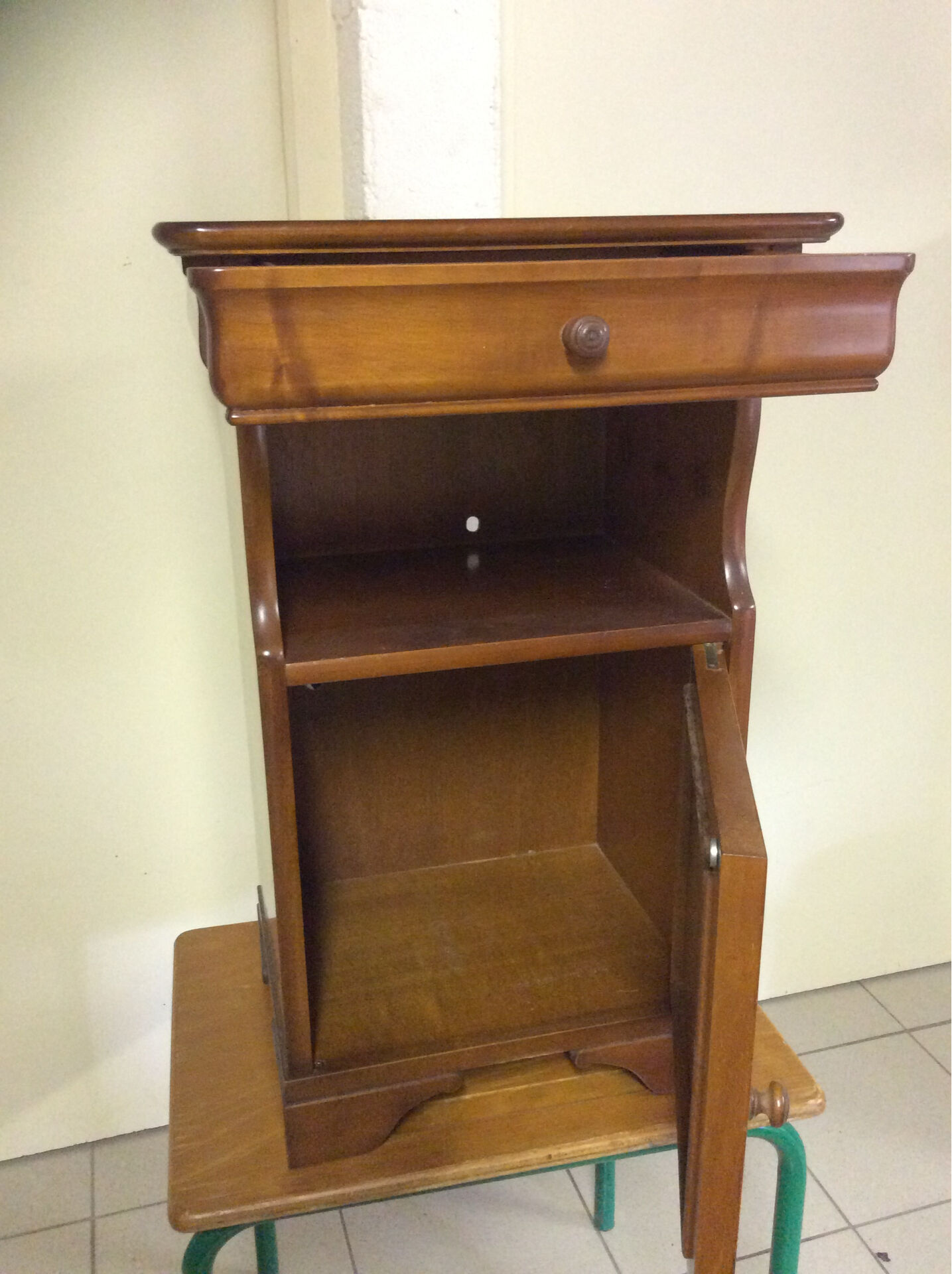 Table de chevet