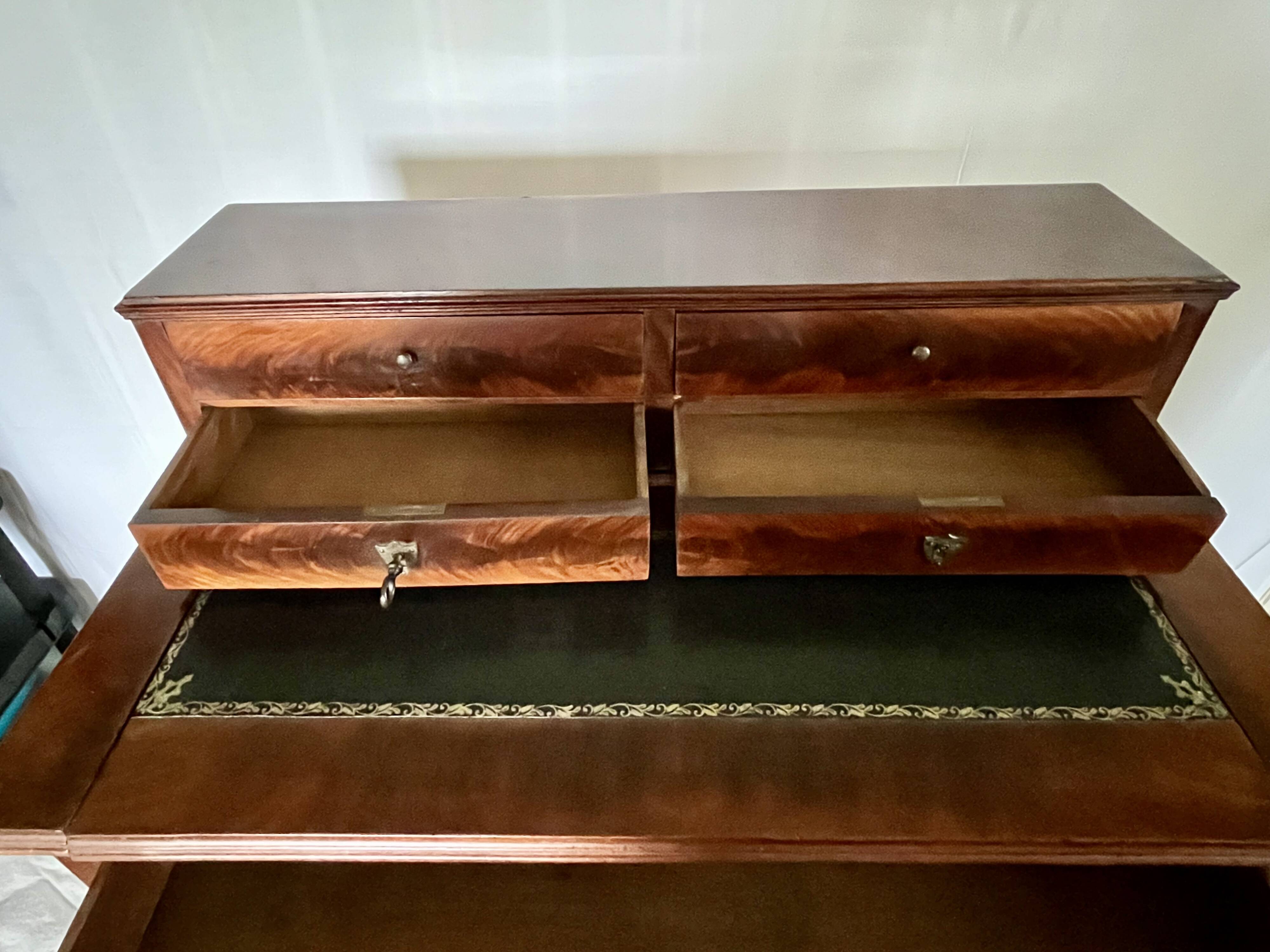 Bureau a gradins style louis philippe, acajou