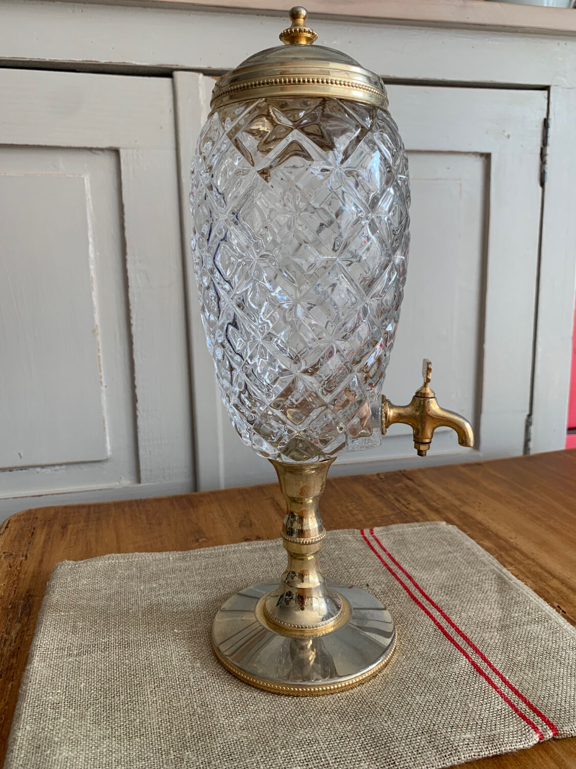 Crystal whisky absinthe fountain