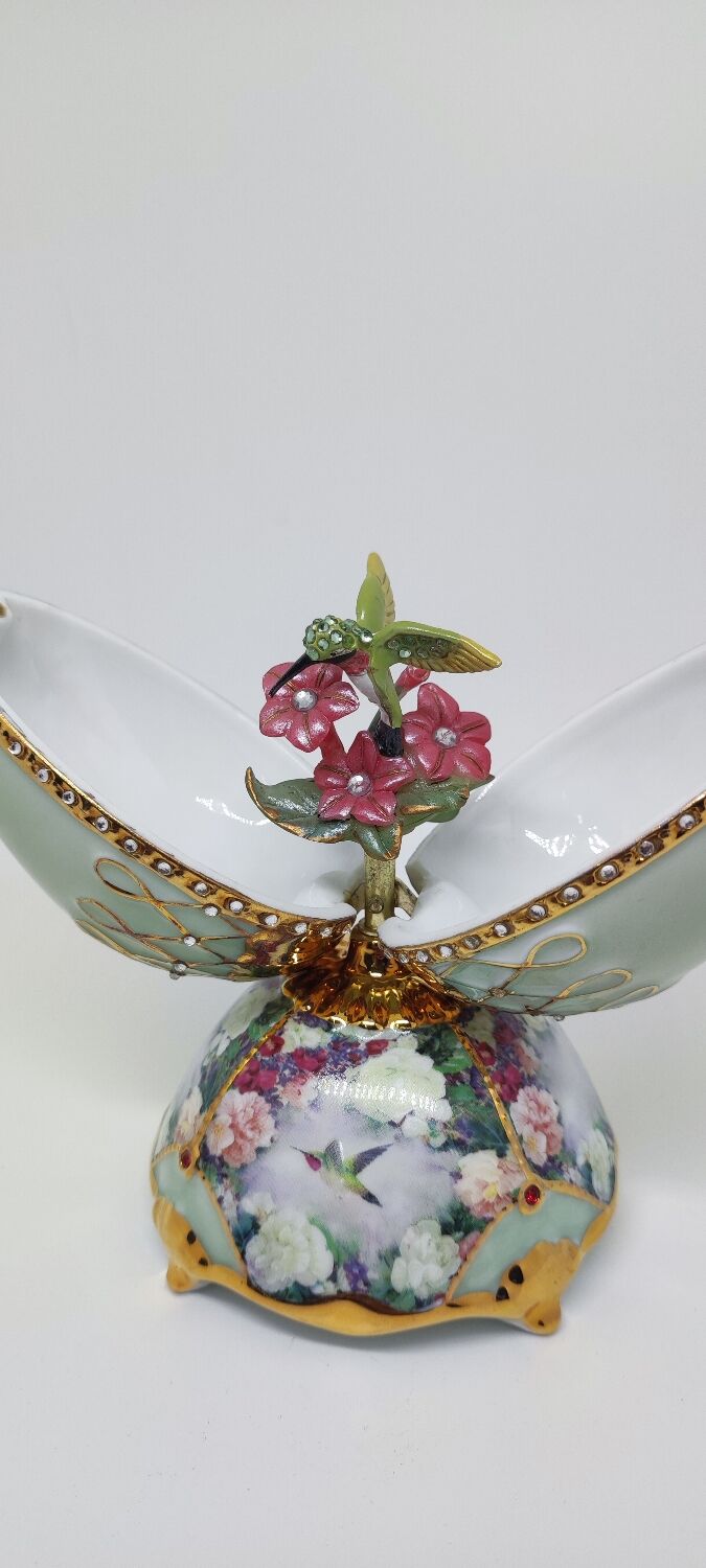 Lena Liu's music box