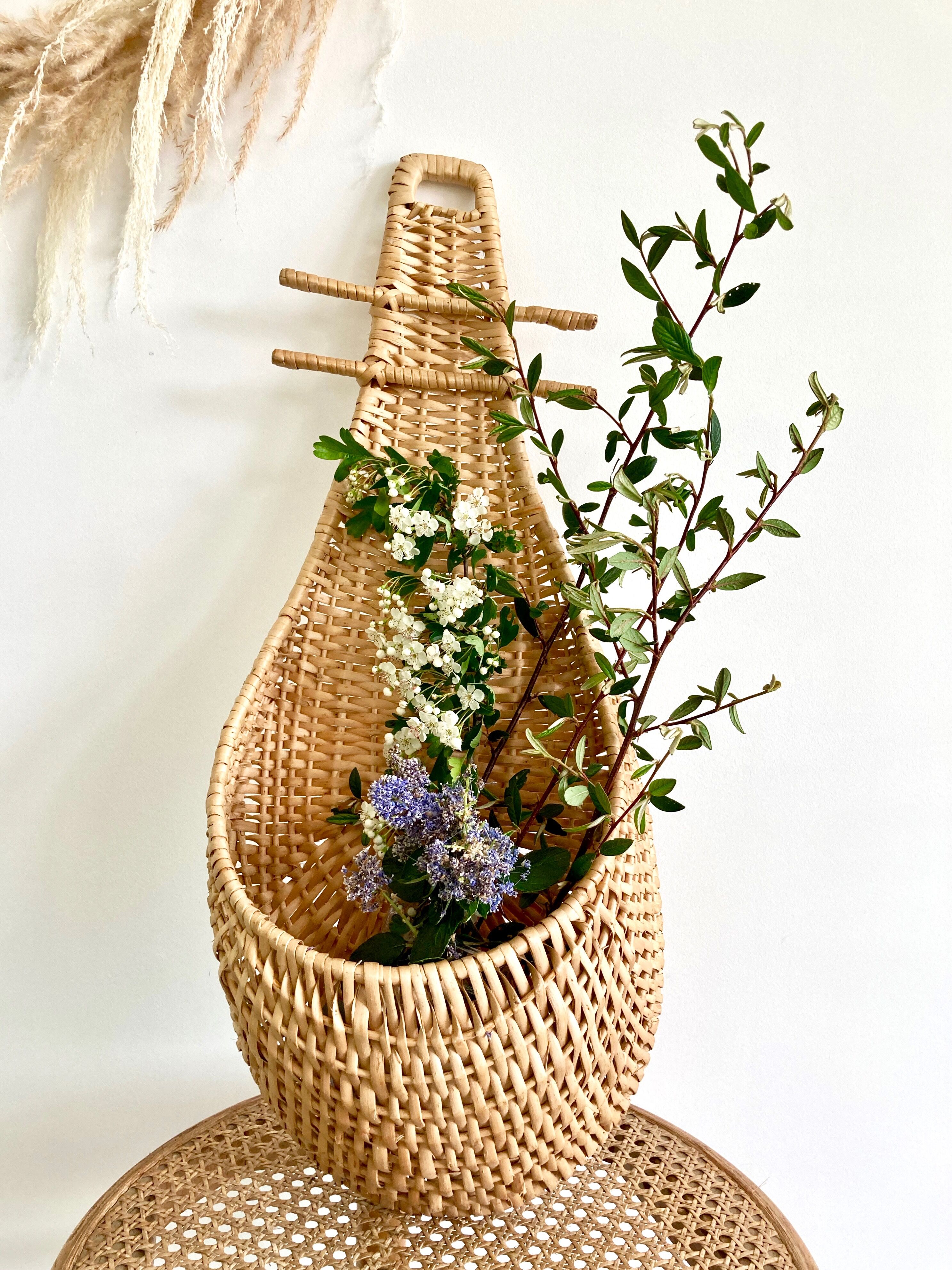 Hanging basket wall decoration