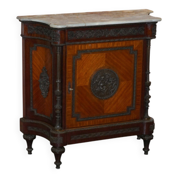 Buffet Louis en Noyer 19ème Siècle avec Tiroirs, Marbre et Ornements en Bronze