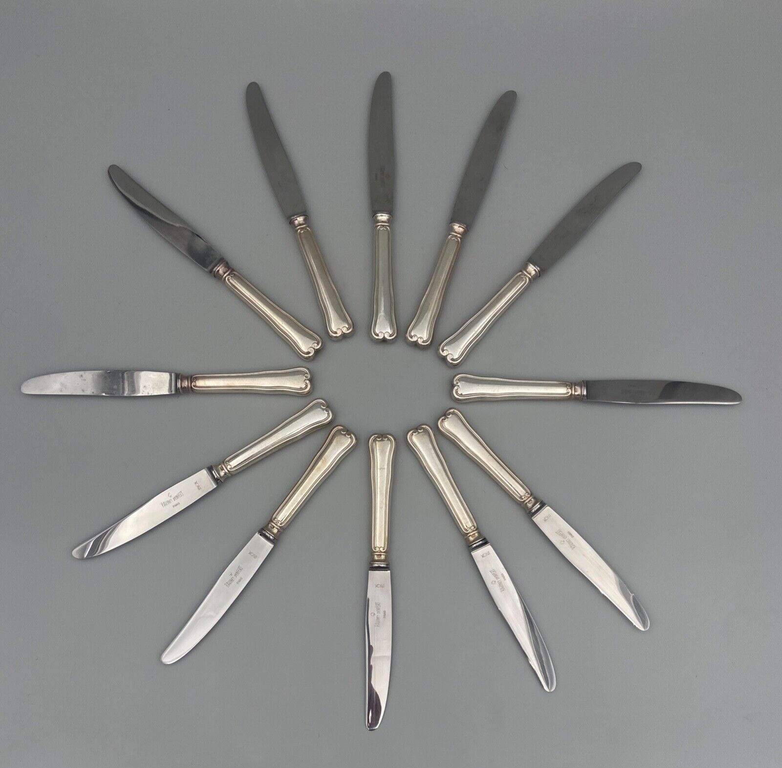 Cutlery set in metal ravinet d'enfert model dauphin 109 pieces