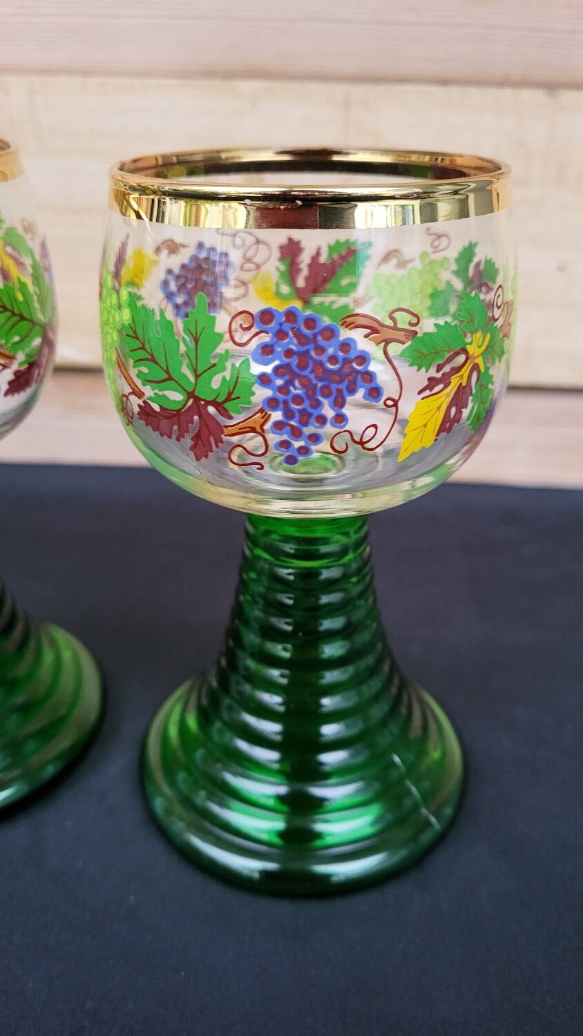 Set of 4 large Roemer wine glasses with Bacchus decor