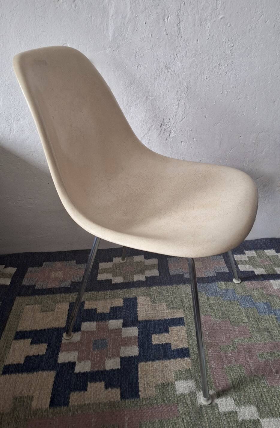 Early DSX fiberglass chair by Charles & Ray Eames for Herman Miller, 1950s