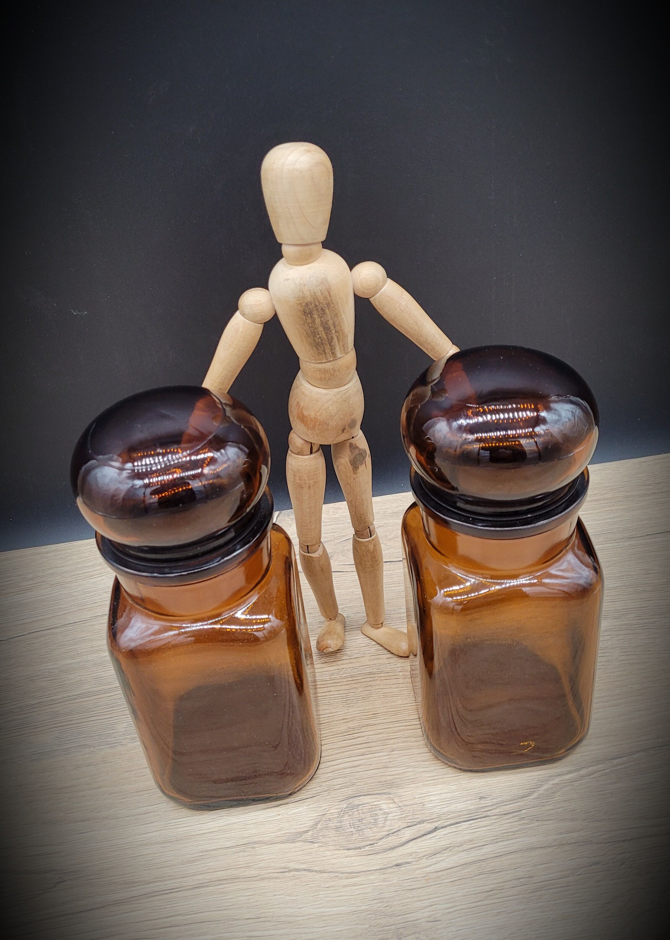 Duo apothecary vials round cap