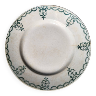 Terre de Fer plate with floral garland