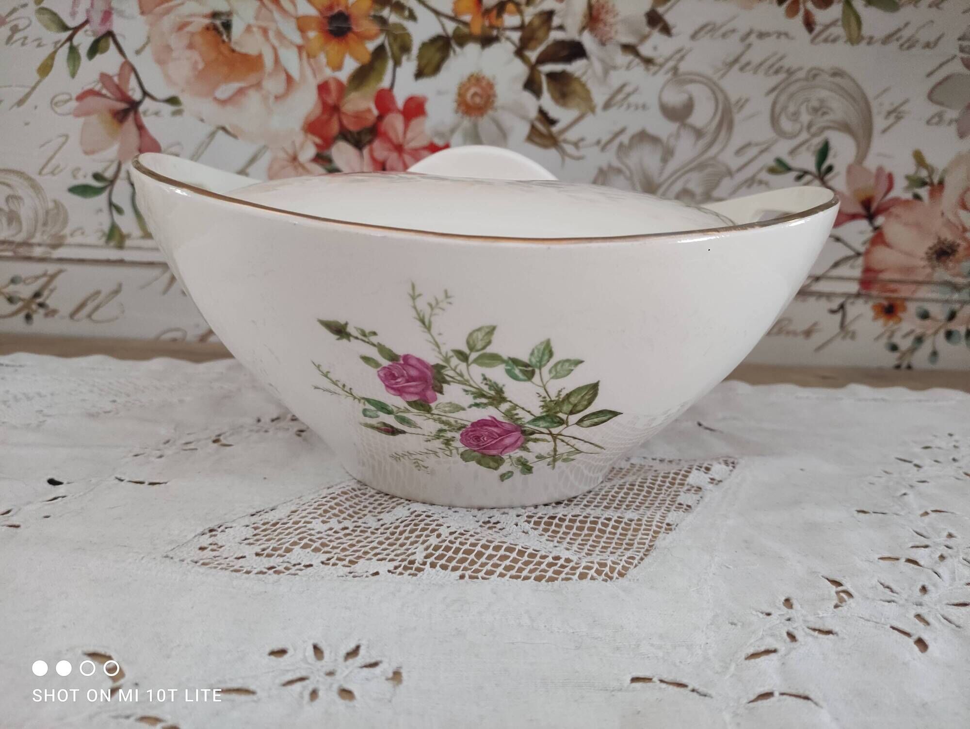 Porcelain tureen from gien france model pompadour
