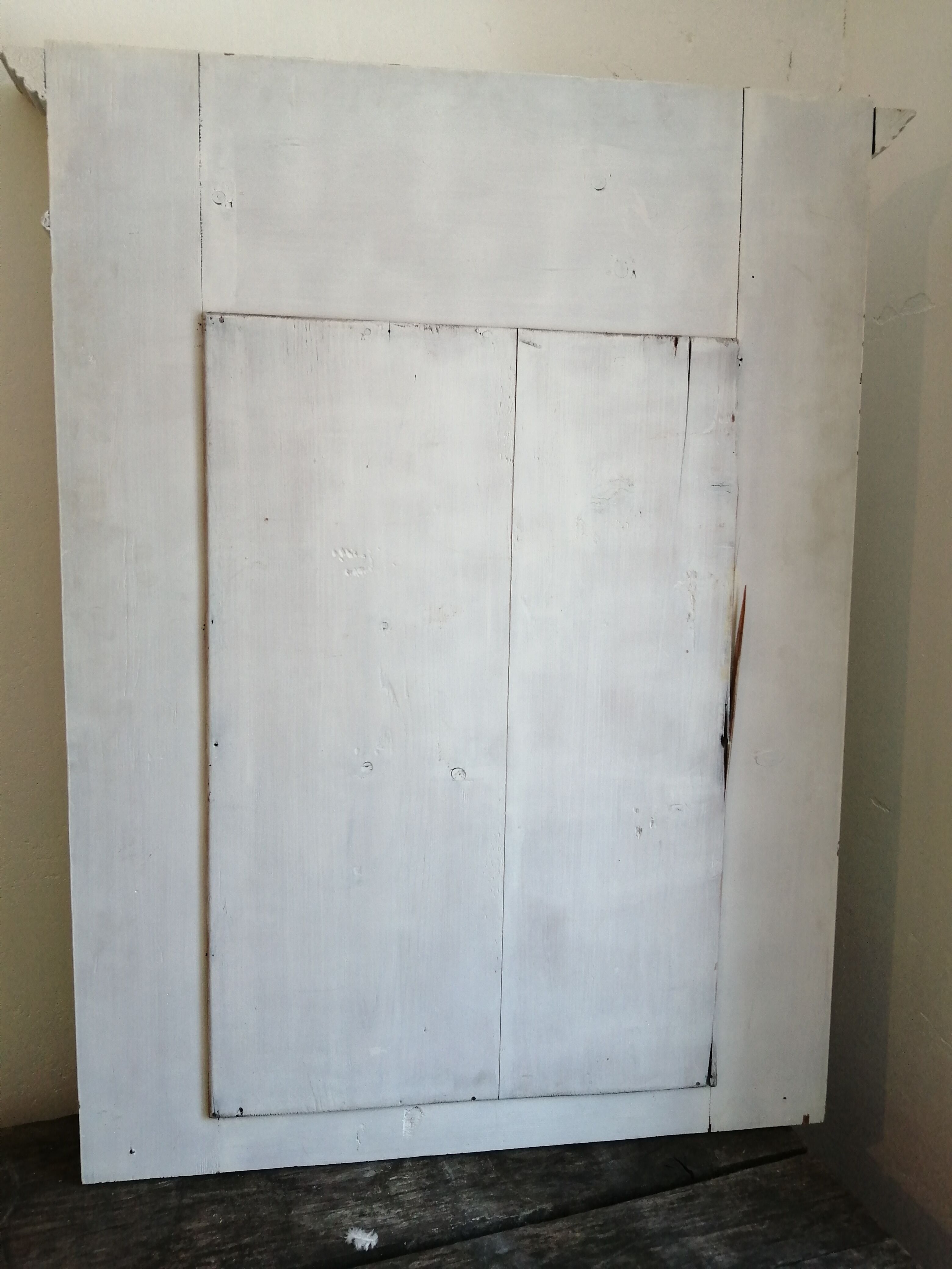 Beveled fireplace mirror