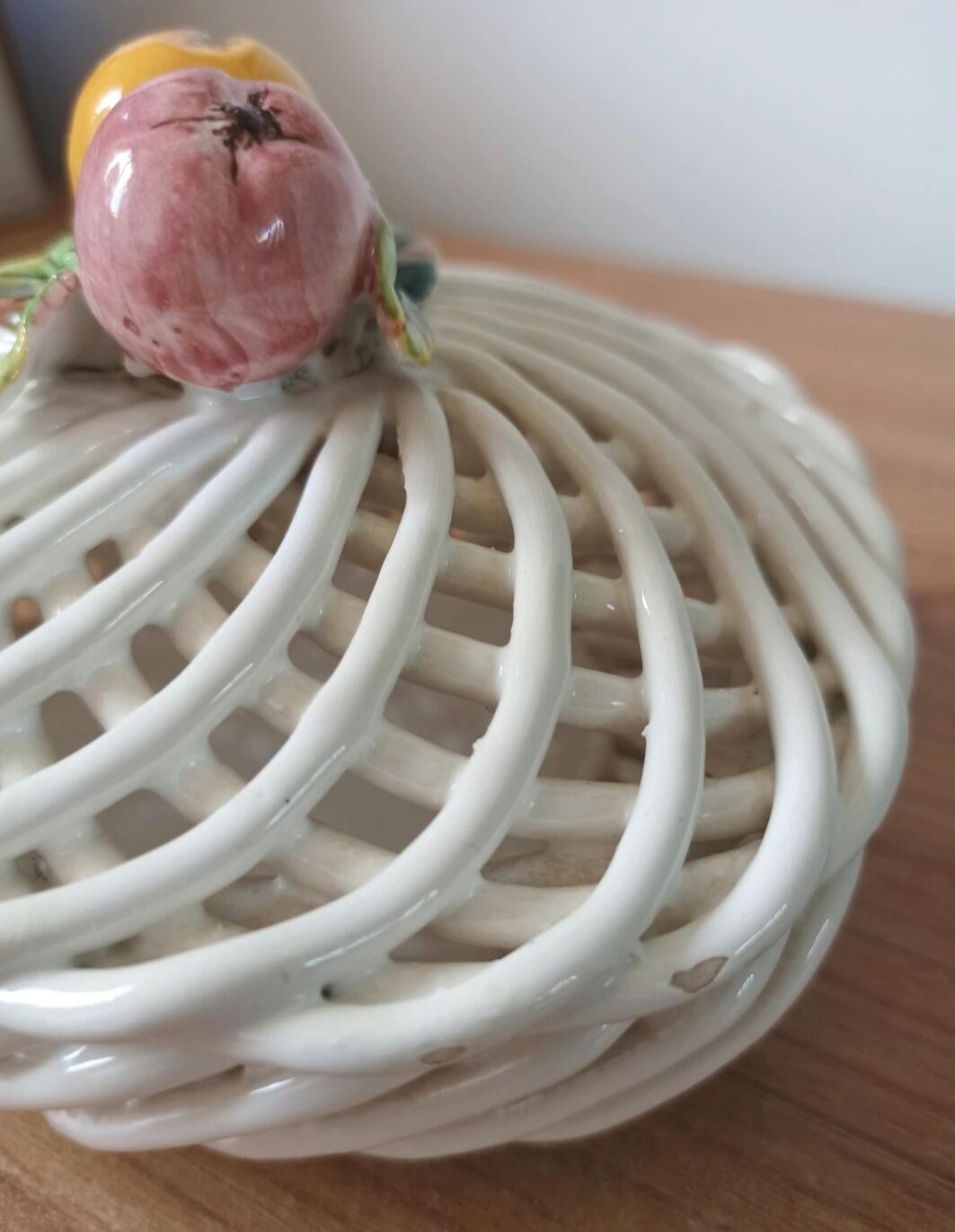 Vintage woven box - Fruit decor in slipware