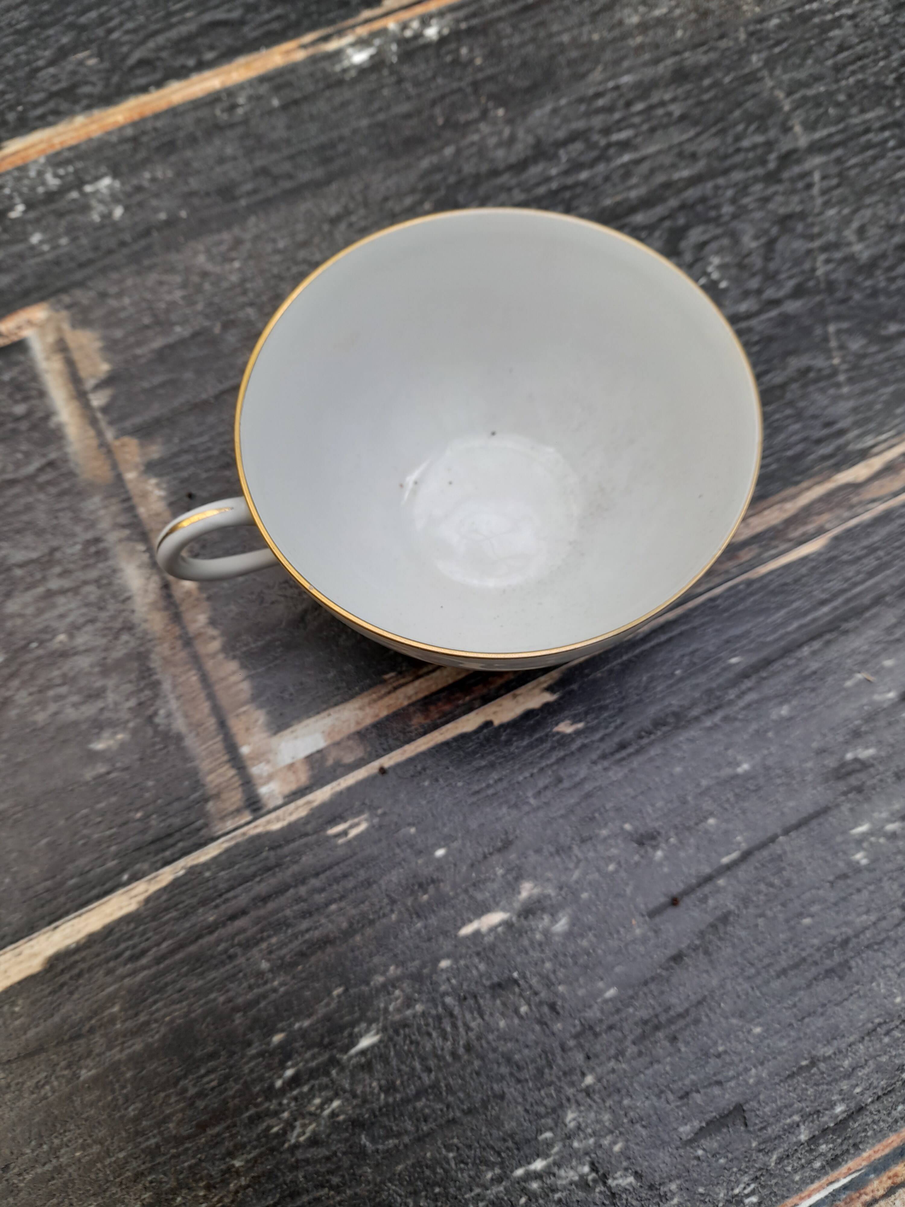 Porcelain cup