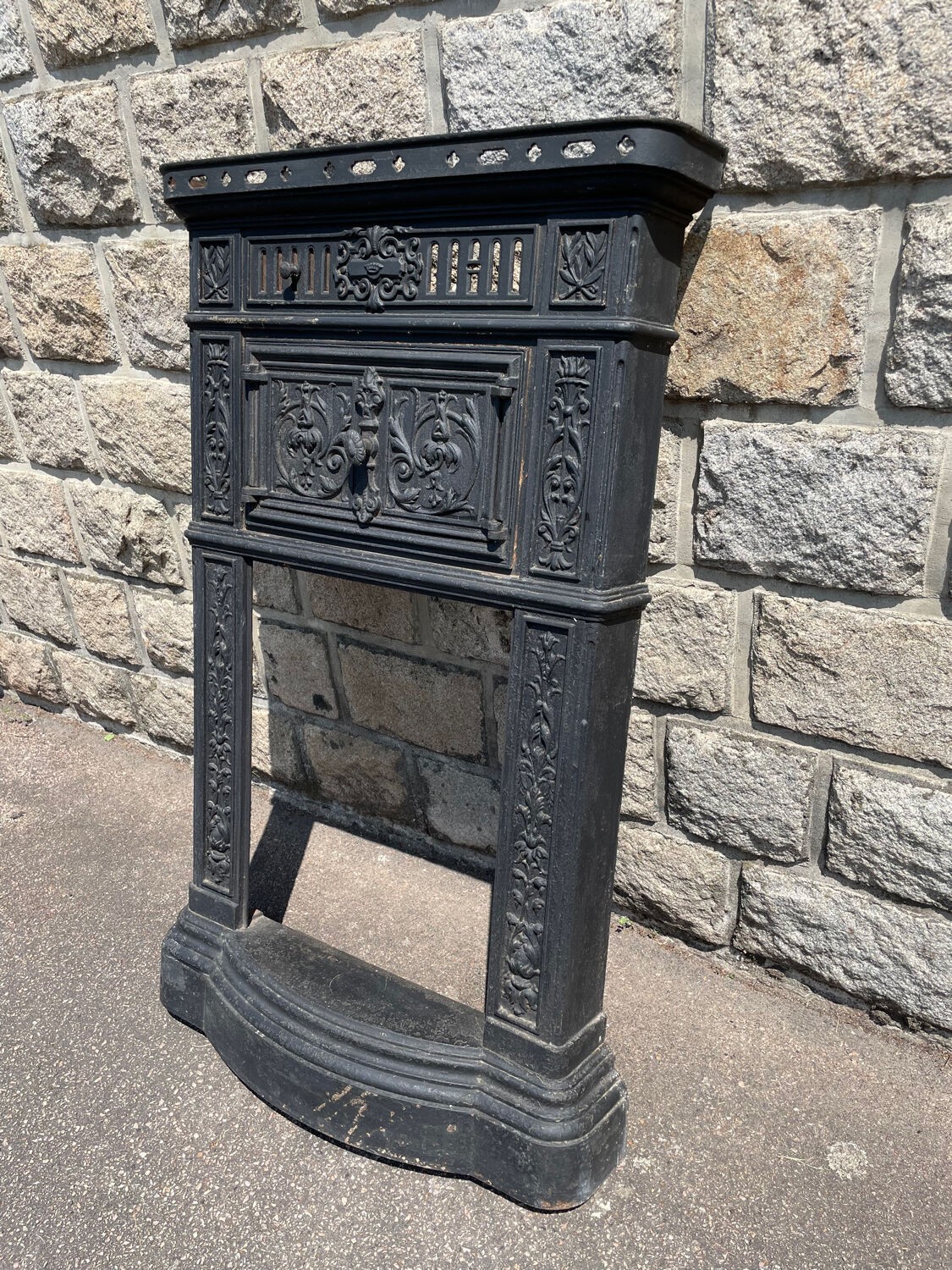 Manteau de cheminée en fonte