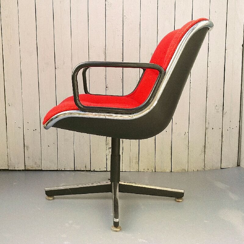 Charles Pollock swivel armchair for Knoll International design Italy