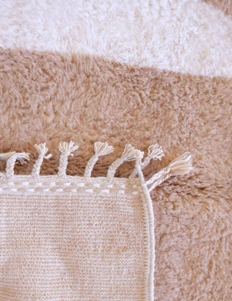 Beige Berber rug in pure wool