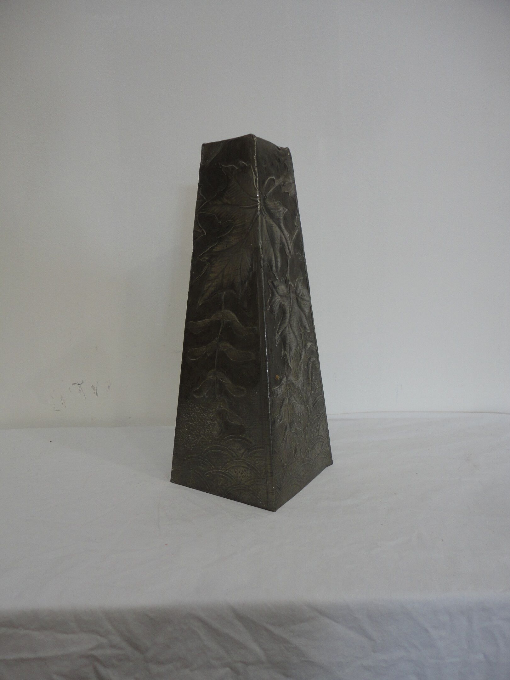 Beautiful vase art deco metal