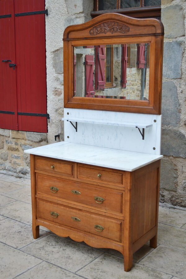 Commode coiffeuse Art Nouveau en chêne sculpté, France, circa 1910