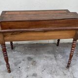 Antique desk with leather top and turned legs, 98 x 60.