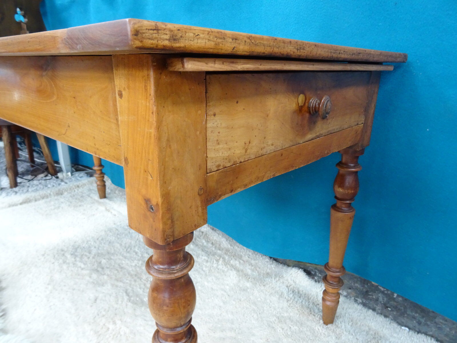 Table de ferme en bois fruitier