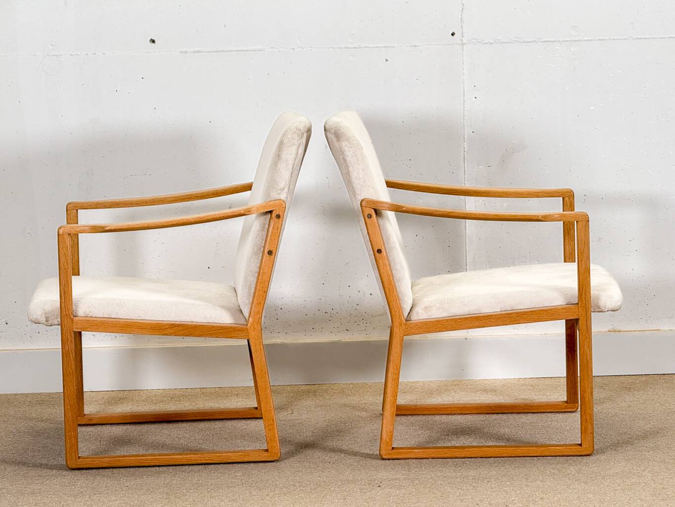 Børge Mogensen armchairs in Oak.