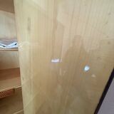 Armoire vintage avec étagères et miroir intérieur laqué