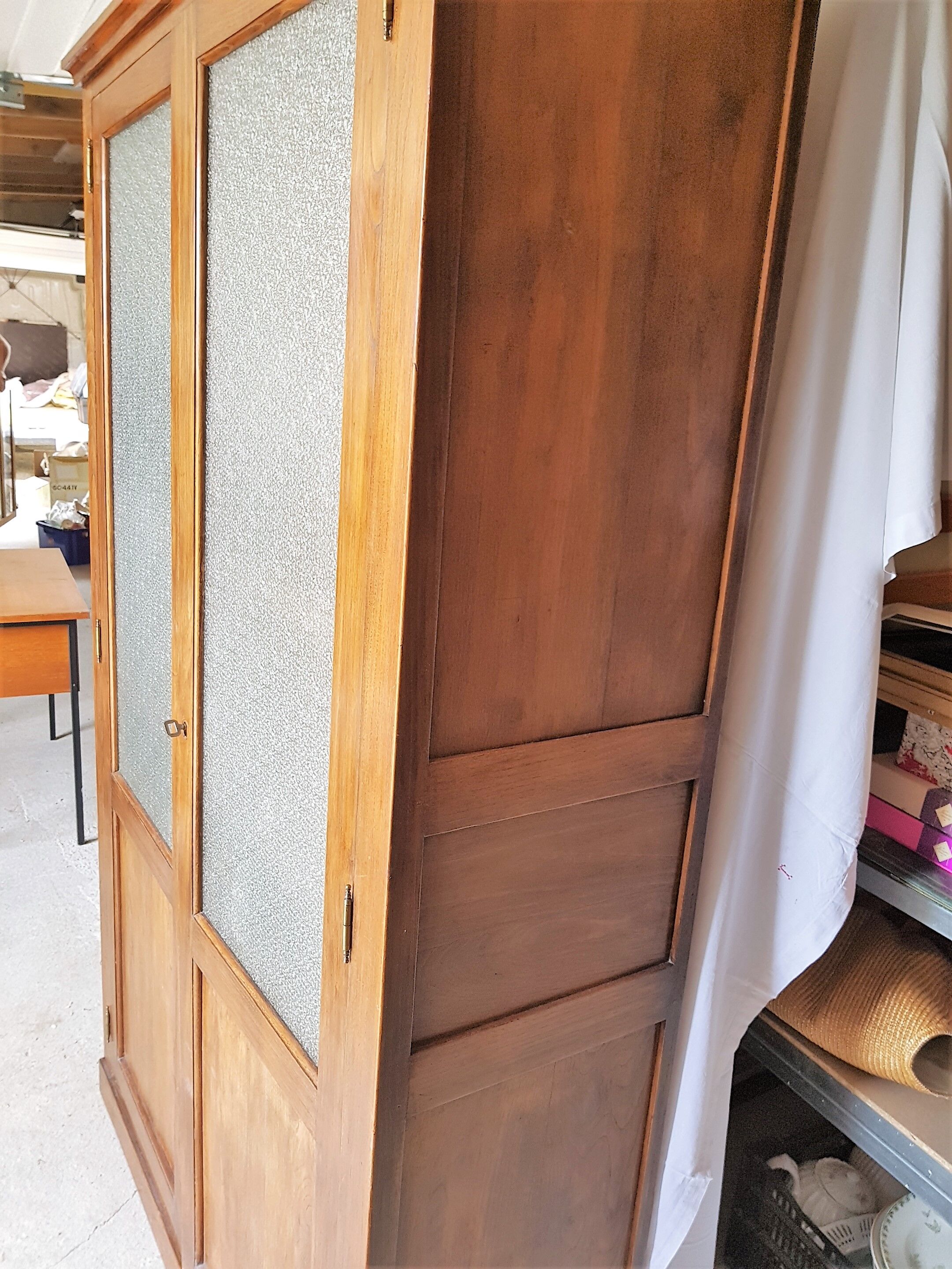 Cabinet old type pharmacy two wooden doors granitées