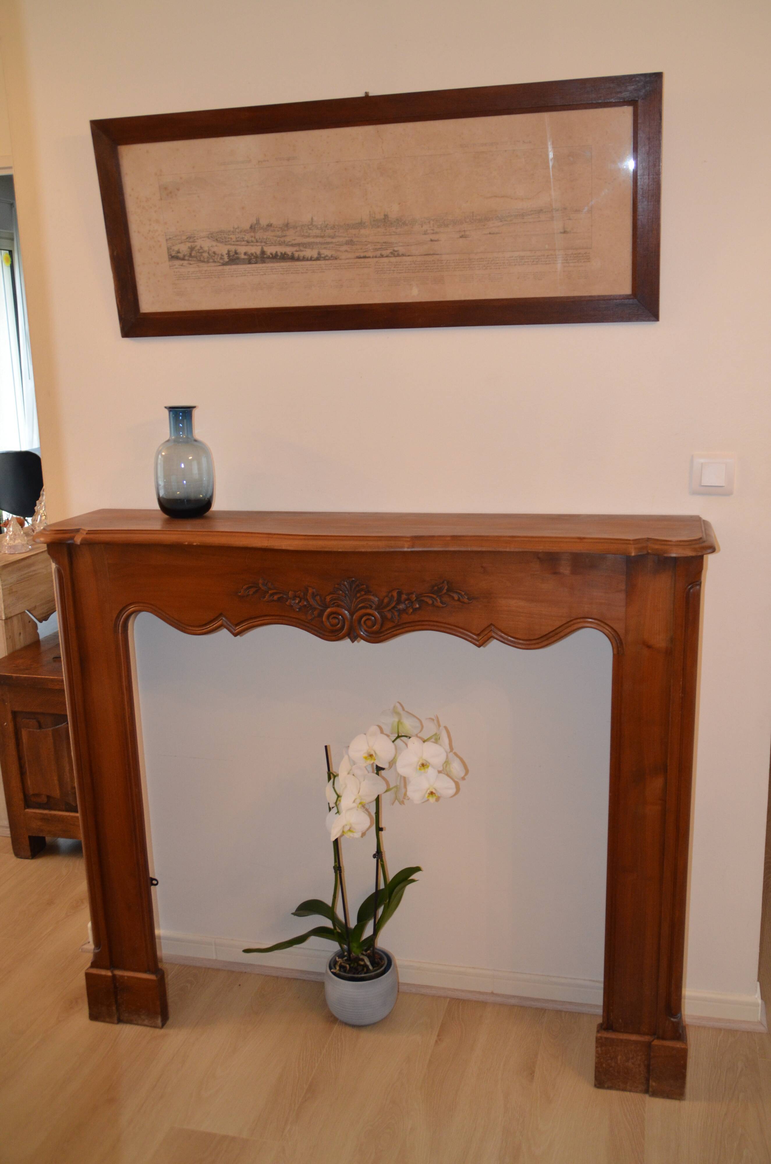 Mantel in birch