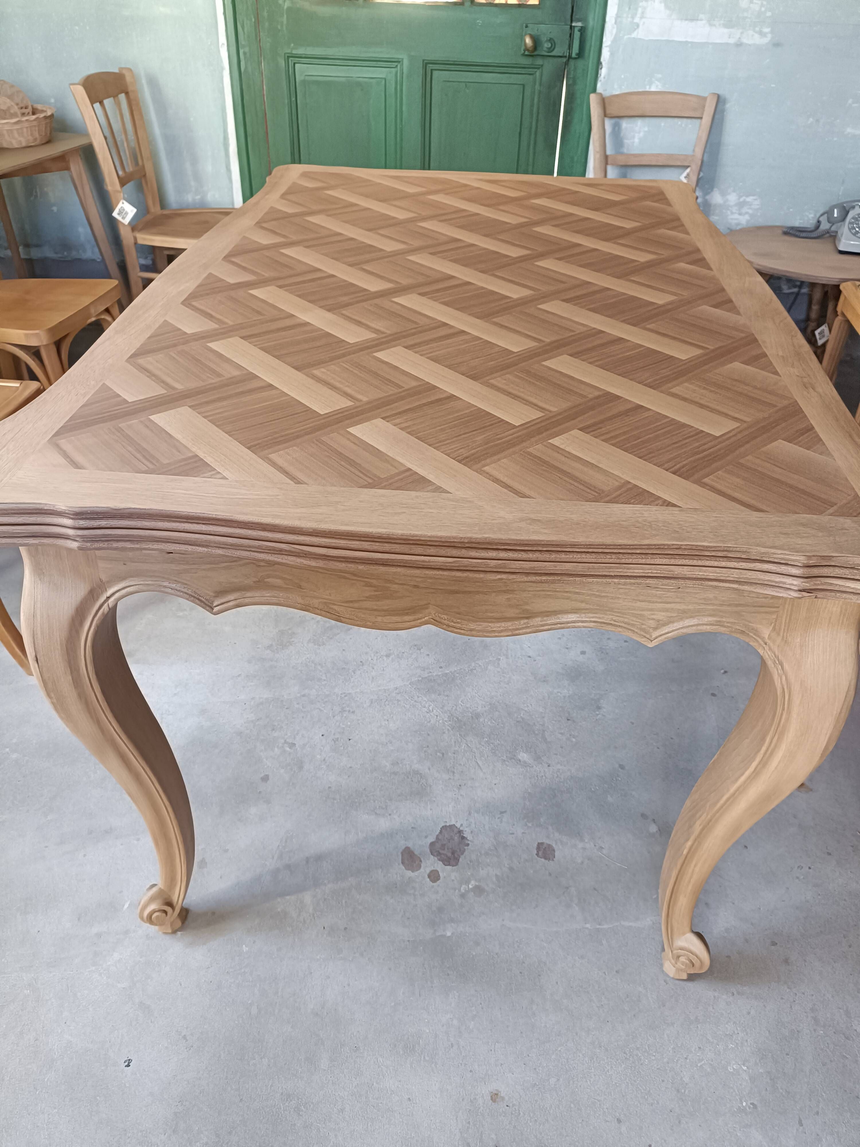Table à manger Louis XV rénovée