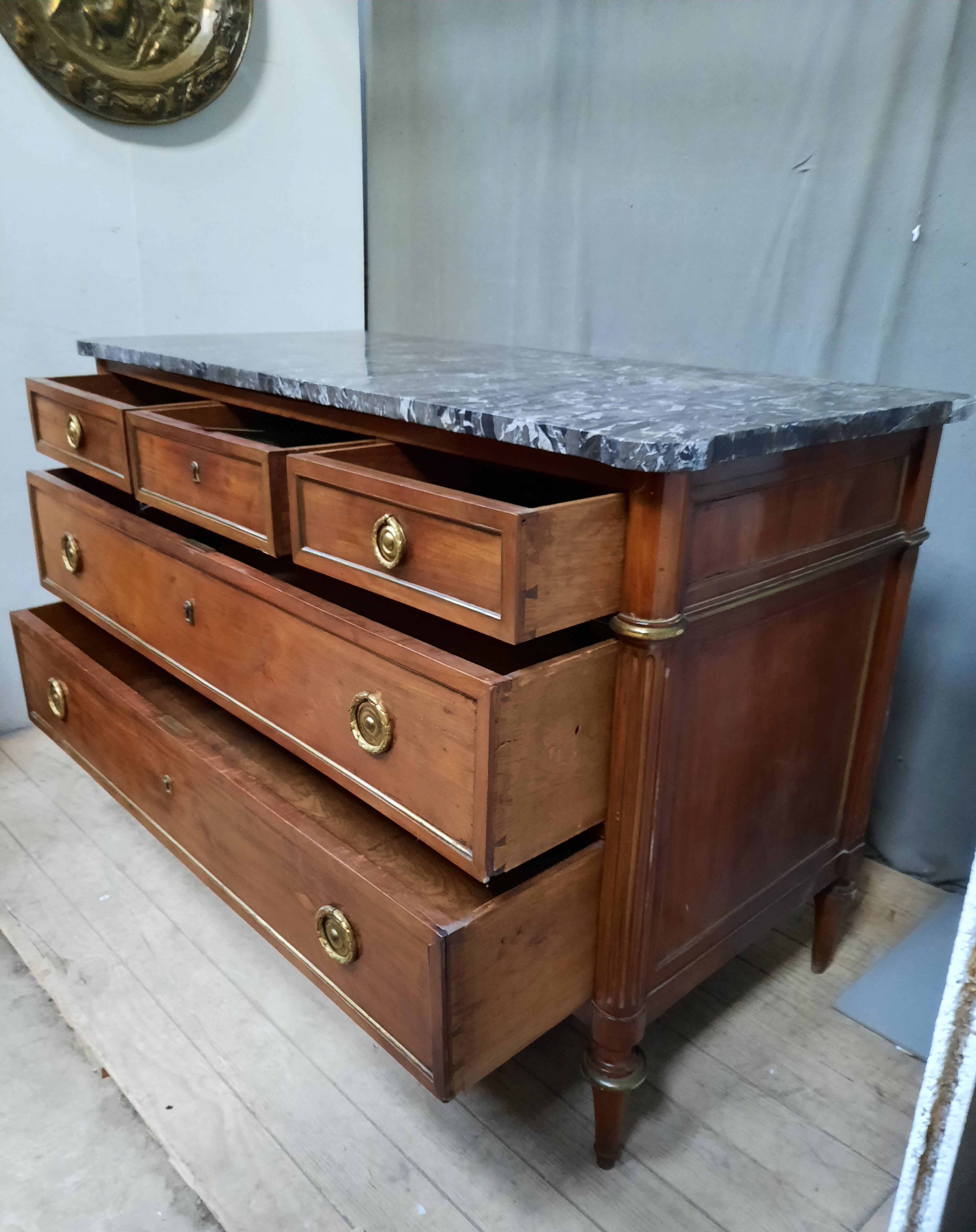 Commode Louis XVI en acajou