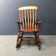 Fauteuil à bascule anglais Windsor du début des années 1900
