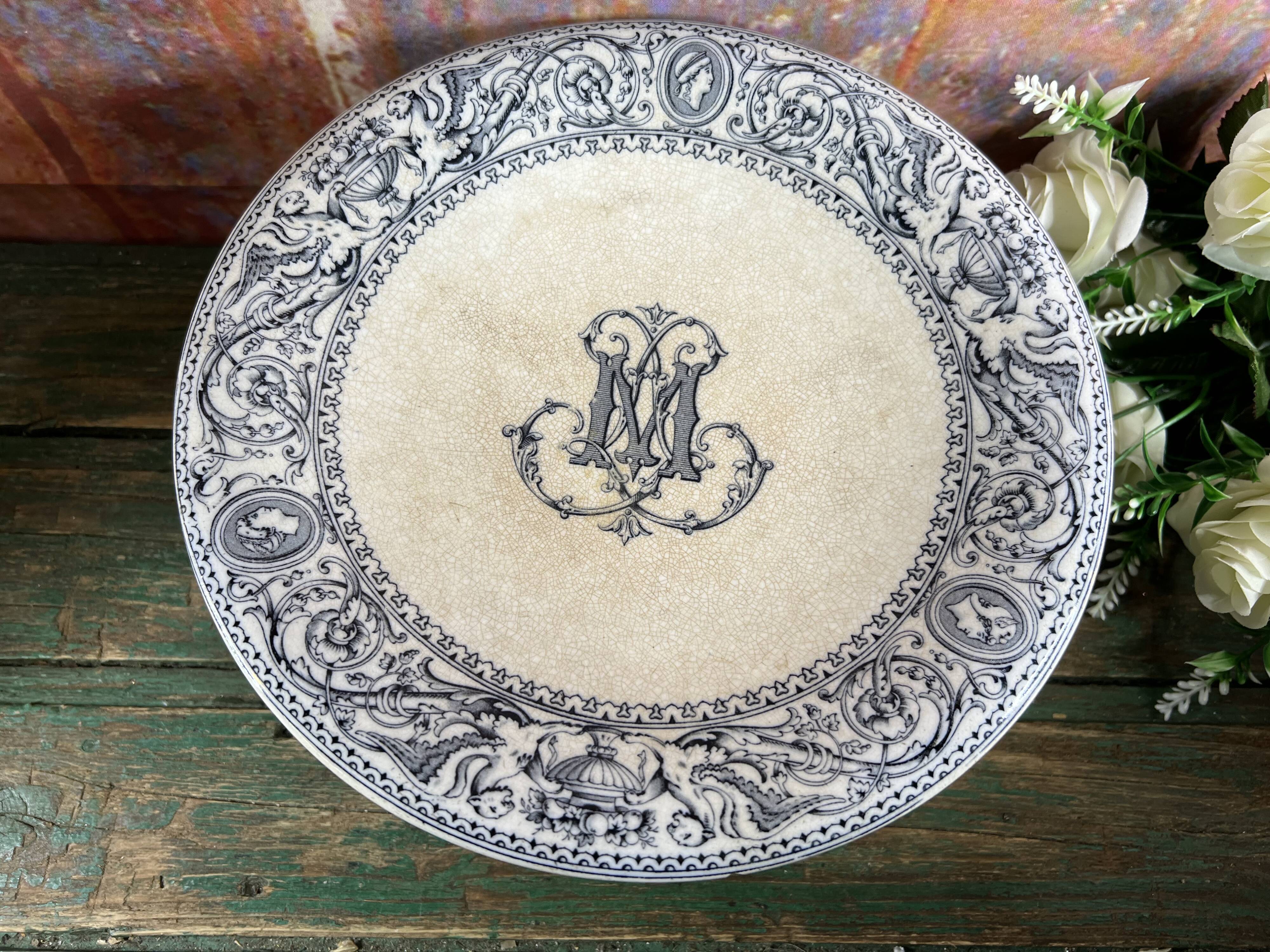 Stand cup compotier iron earth Minton monogram M