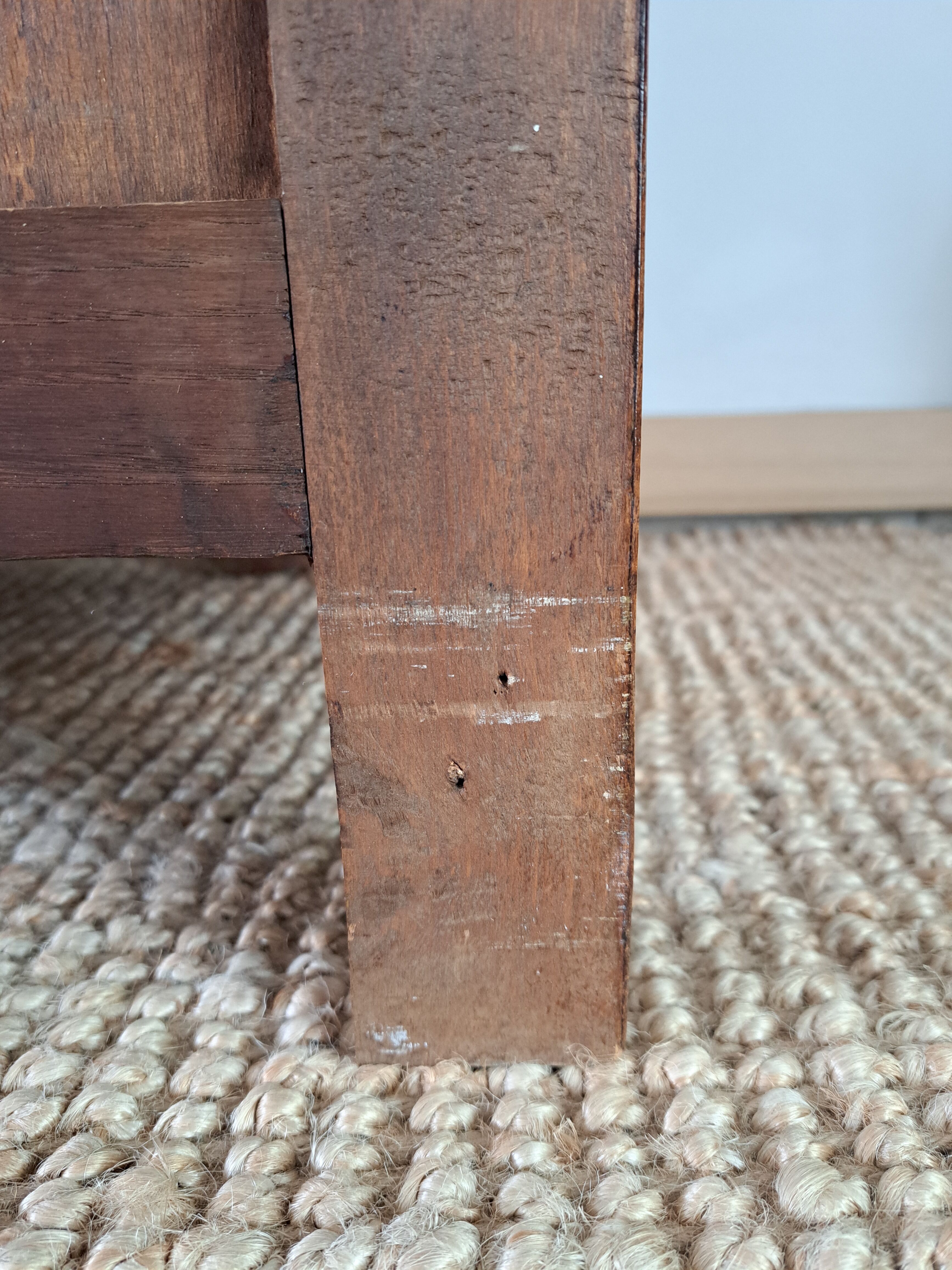 Oak chest of drawers from the 1950s.
